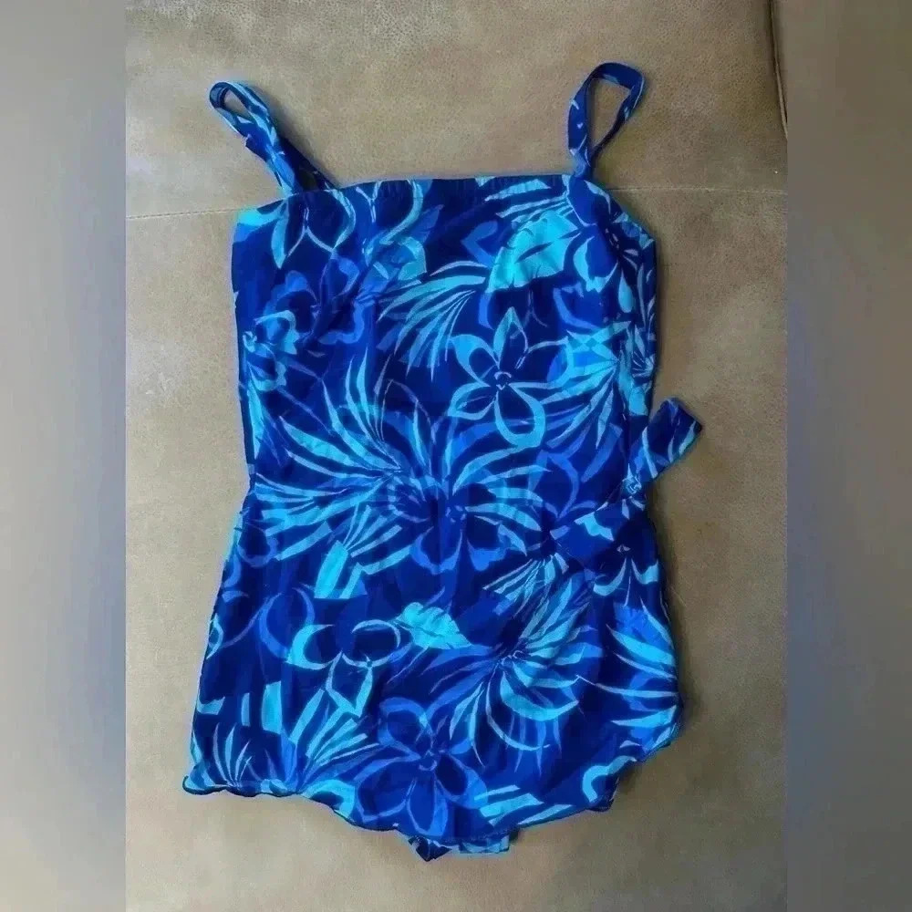 Women’s Roxanne Bra Sized Blue Floral One Pieces Swimsuit Size 12/34B